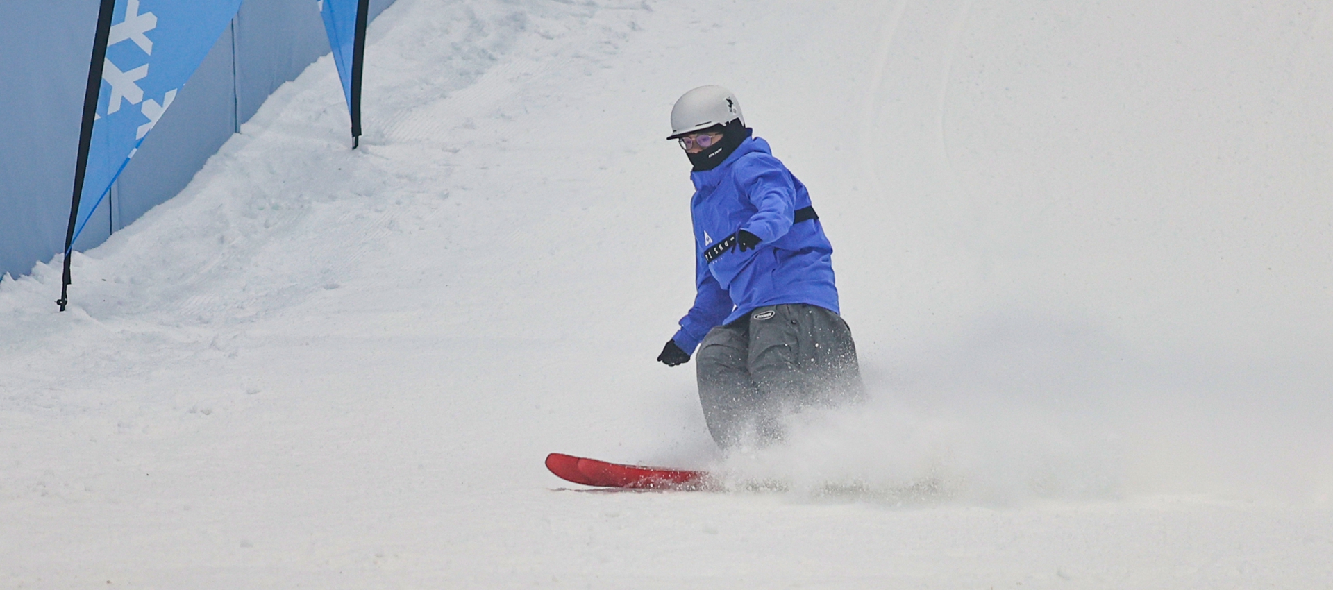 Shenzhen to host global indoor skiing event