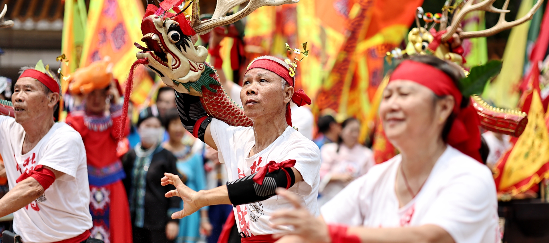 Shenzhen's largest temple fair begins in Bao'an